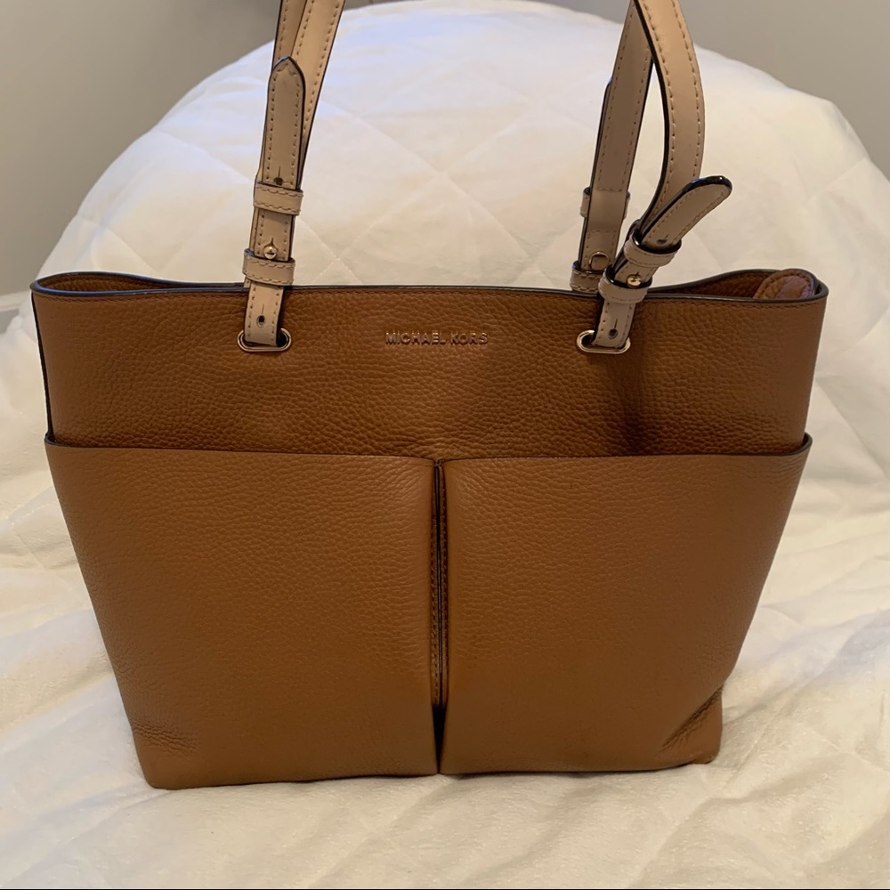 Michael Kors Bedford Pocket Tote Acorn